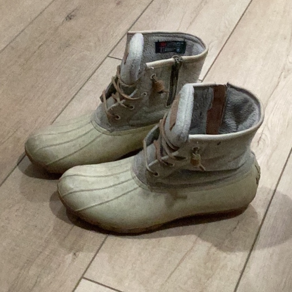 Sperry boots